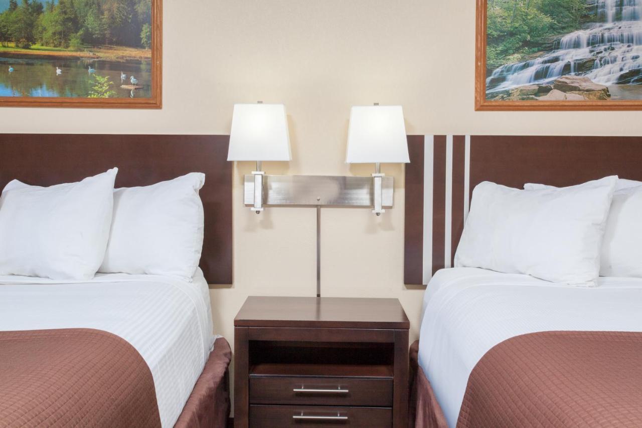 Econo Lodge Inn & Suites Medicine Hat Exteriör bild