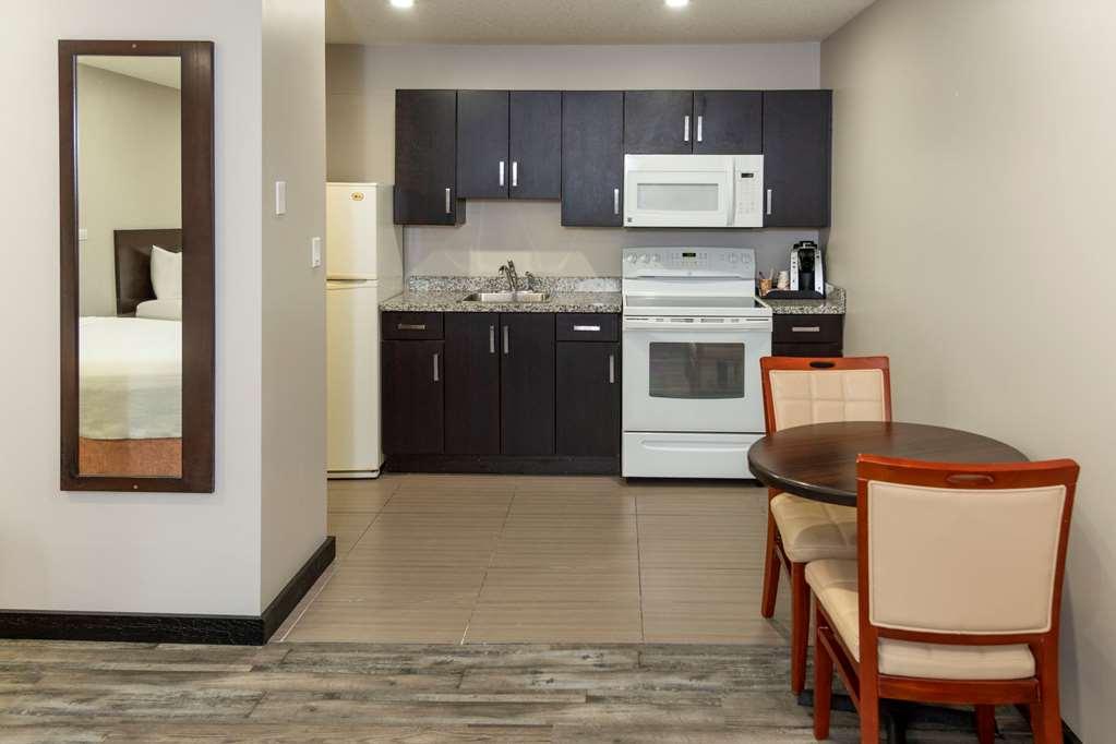 Econo Lodge Inn & Suites Medicine Hat Rum bild